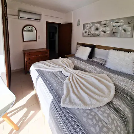 Torre Sao Rafael - Near The - By Bedzy Armação de Pêra