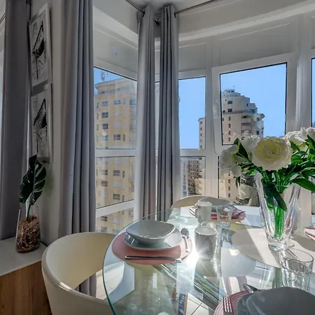 Apartment Torre Sao Rafael - Near The - By Bedzy Armacao de Pera